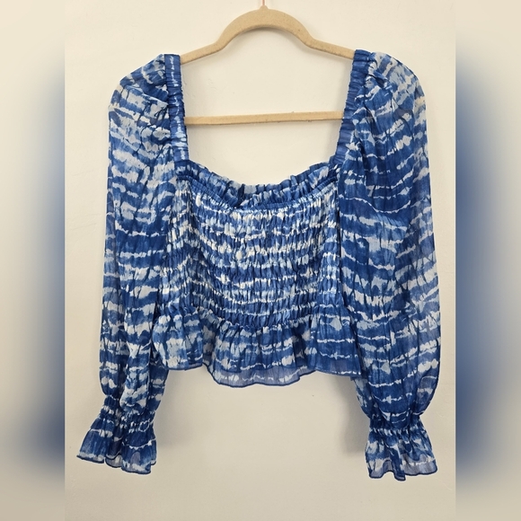 Zara Tops - Zara blue white tie-dye cropped shirred blouse. Size Large.